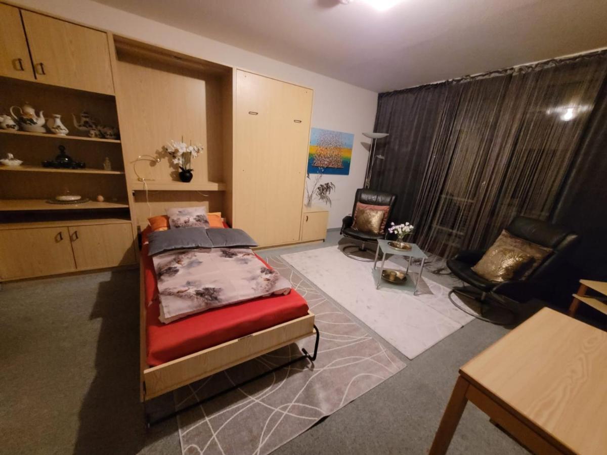 Appartement An Der Weinstrasse Бад-Бергцаберн Екстер'єр фото